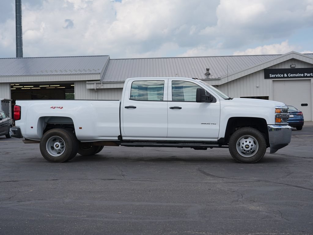 Used 2018 Chevrolet Silverado 3500 W/T AWD/4WD image 2