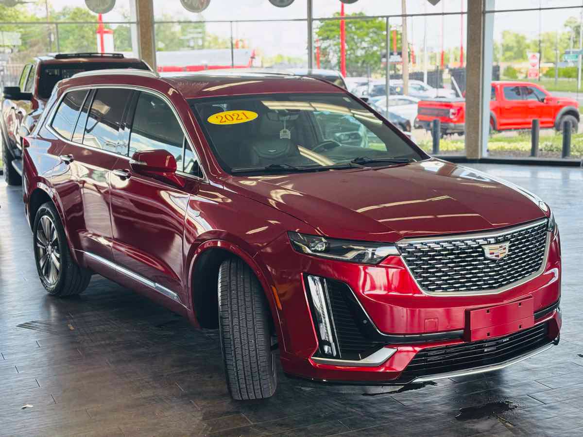 Used 2021 Cadillac XT6 Premium Luxury AWD/4WD image 1