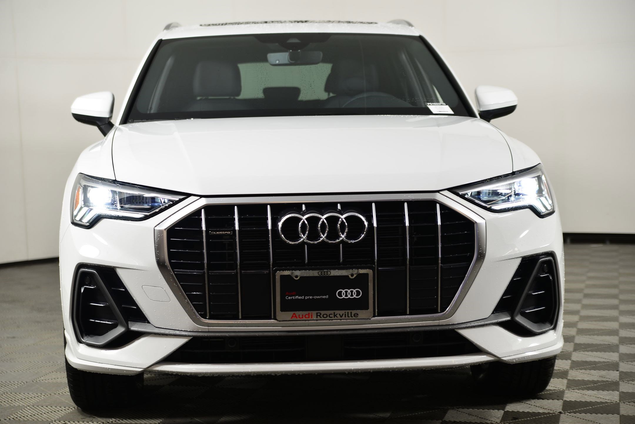 Certified 2025 Audi Q3 2.0T Premium w/ Convenience Package image 5
