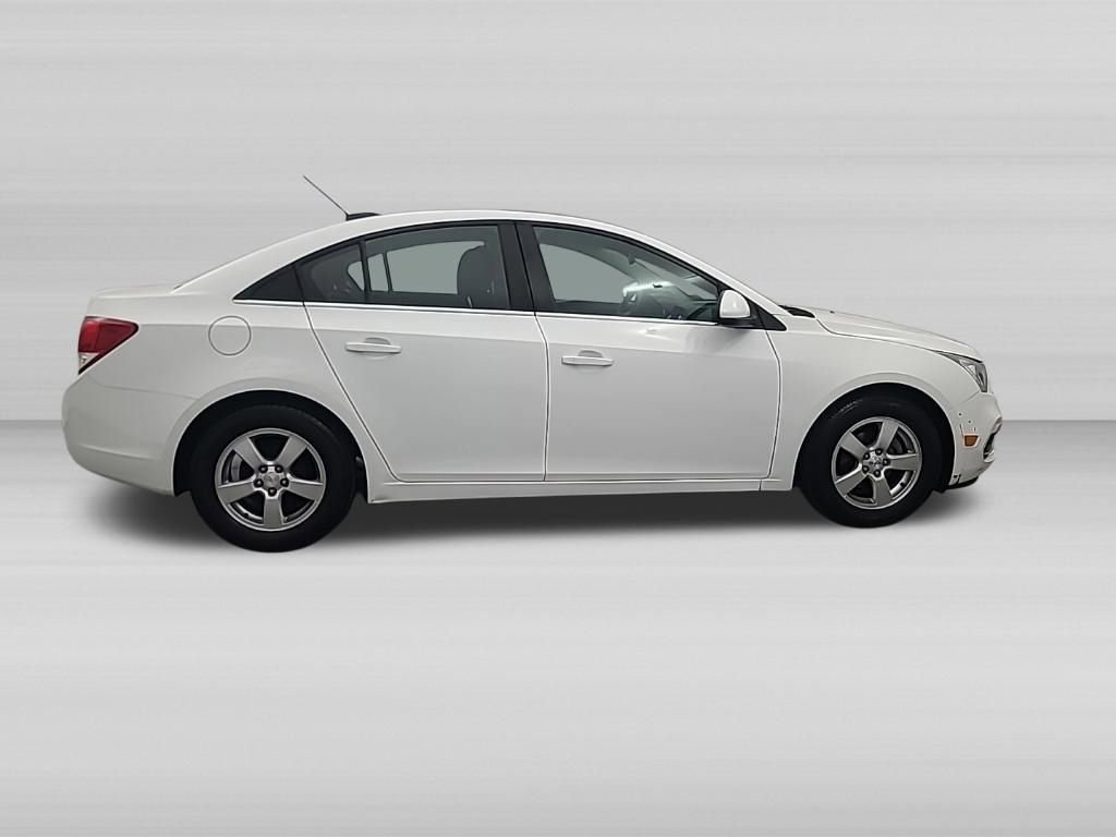 Used 2015 Chevrolet Cruze LT w/ Sun And Sound Package FWD image 3