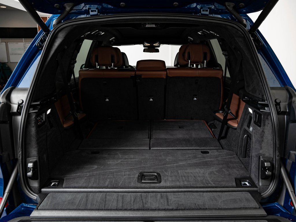 Used 2024 BMW X7 M60i w/ Executive Package image 21