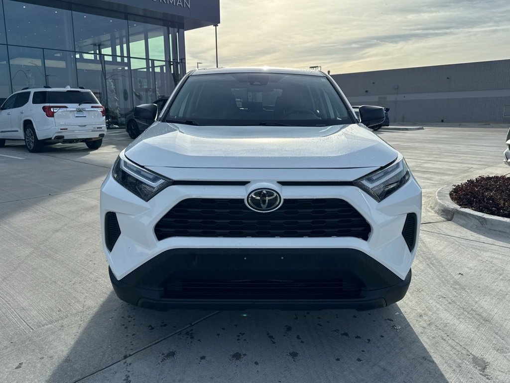 Used 2024 Toyota RAV4 LE image 9