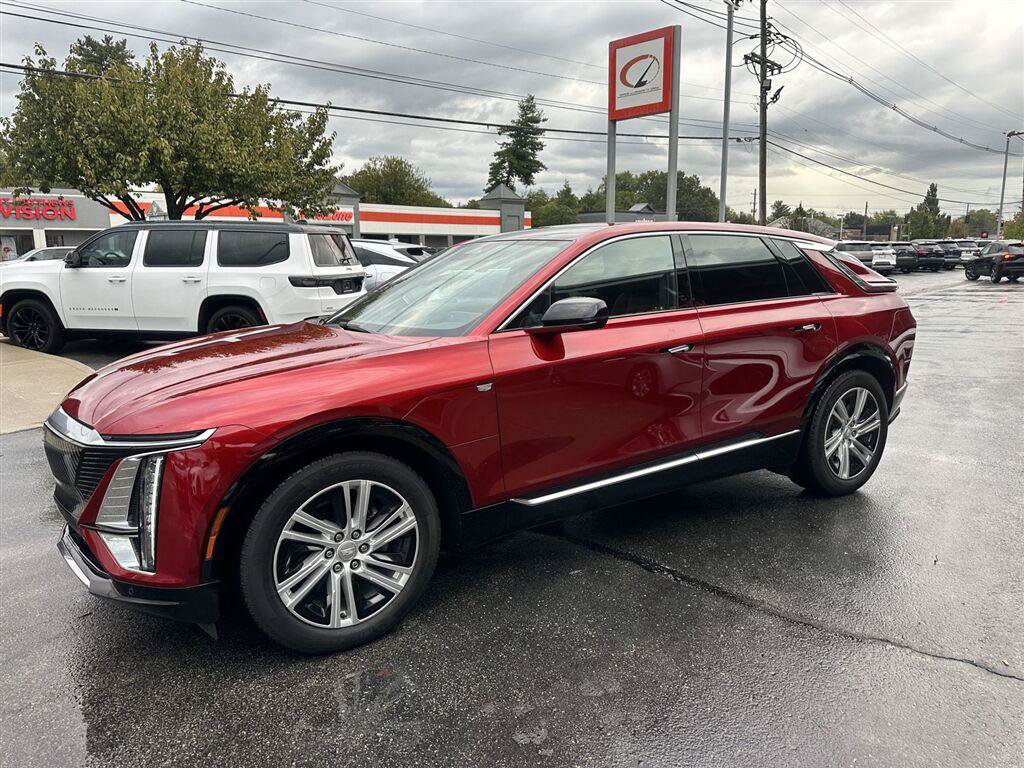 Used 2024 Cadillac Lyriq Tech w/ LPO, Floor Liner Package AWD/4WD image 5