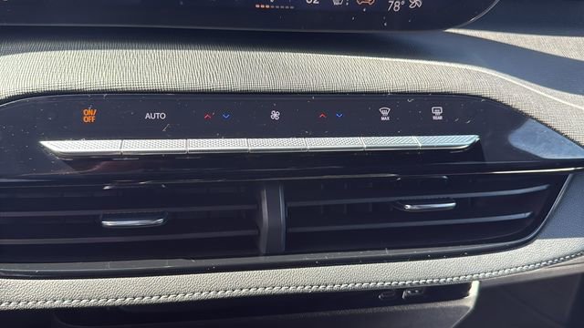 Used 2025 Buick Enclave Preferred image 21