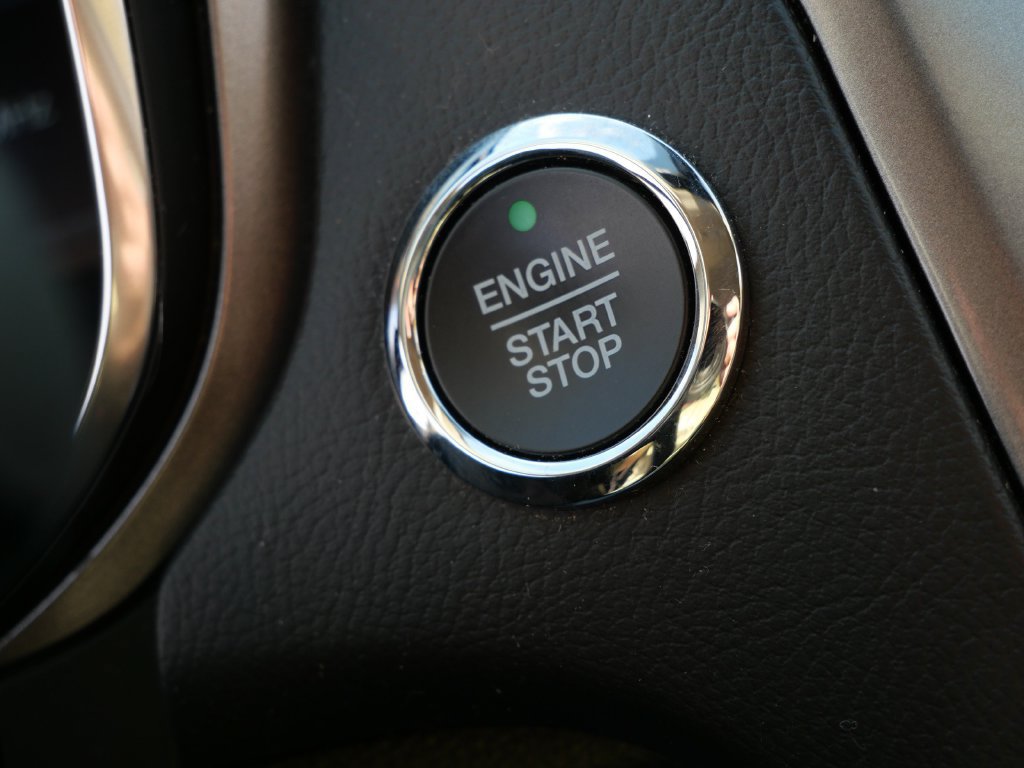 Used 2020 Ford Fusion SE FWD image 24