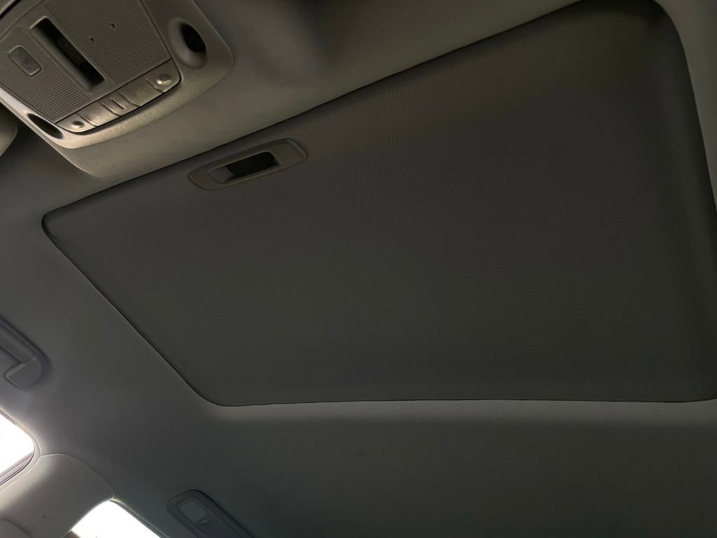 Used 2021 Nissan Armada SL w/ Captain's Chairs Package RWD image 57