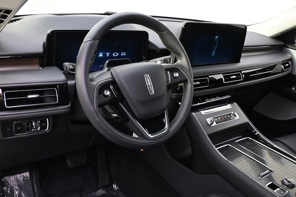 New 2026 Lincoln Aviator Reserve image 11