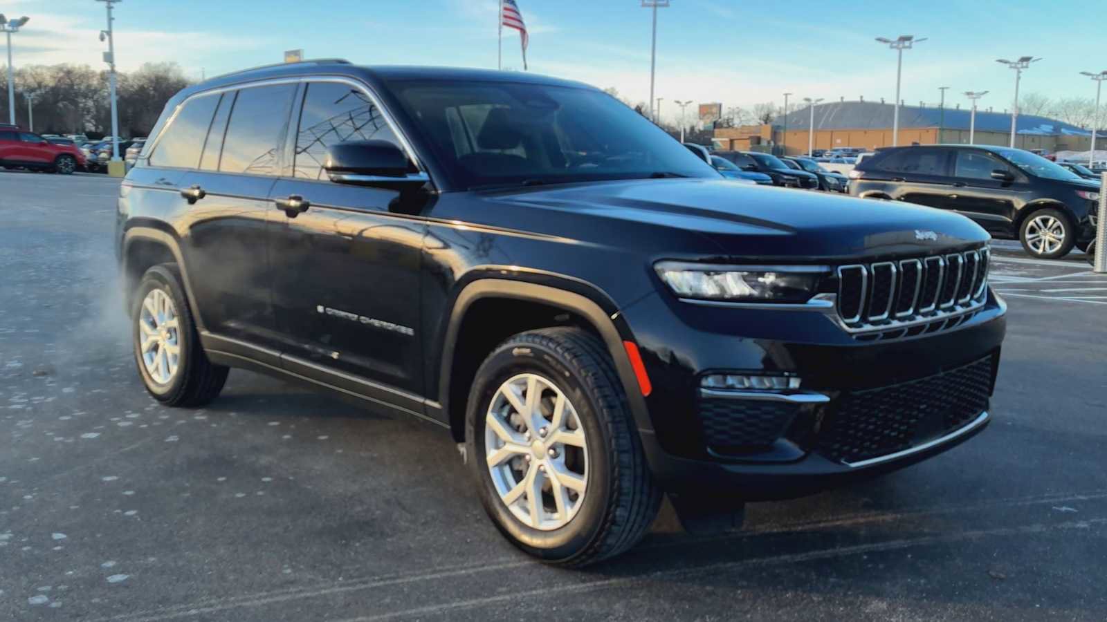 Used 2023 Jeep Grand Cherokee Limited image 8