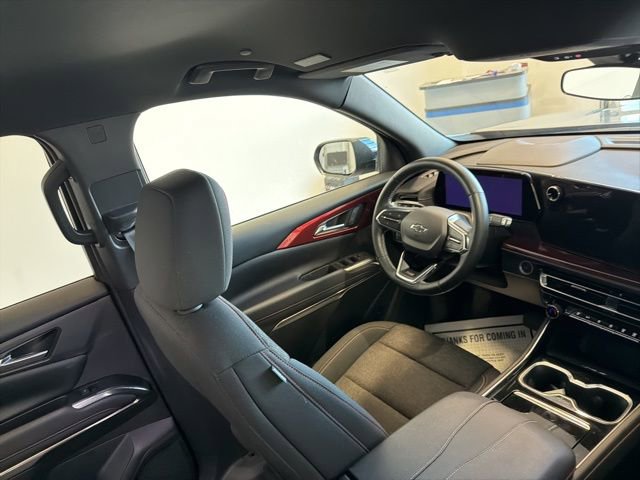 Used 2024 Chevrolet Traverse Z71 image 32