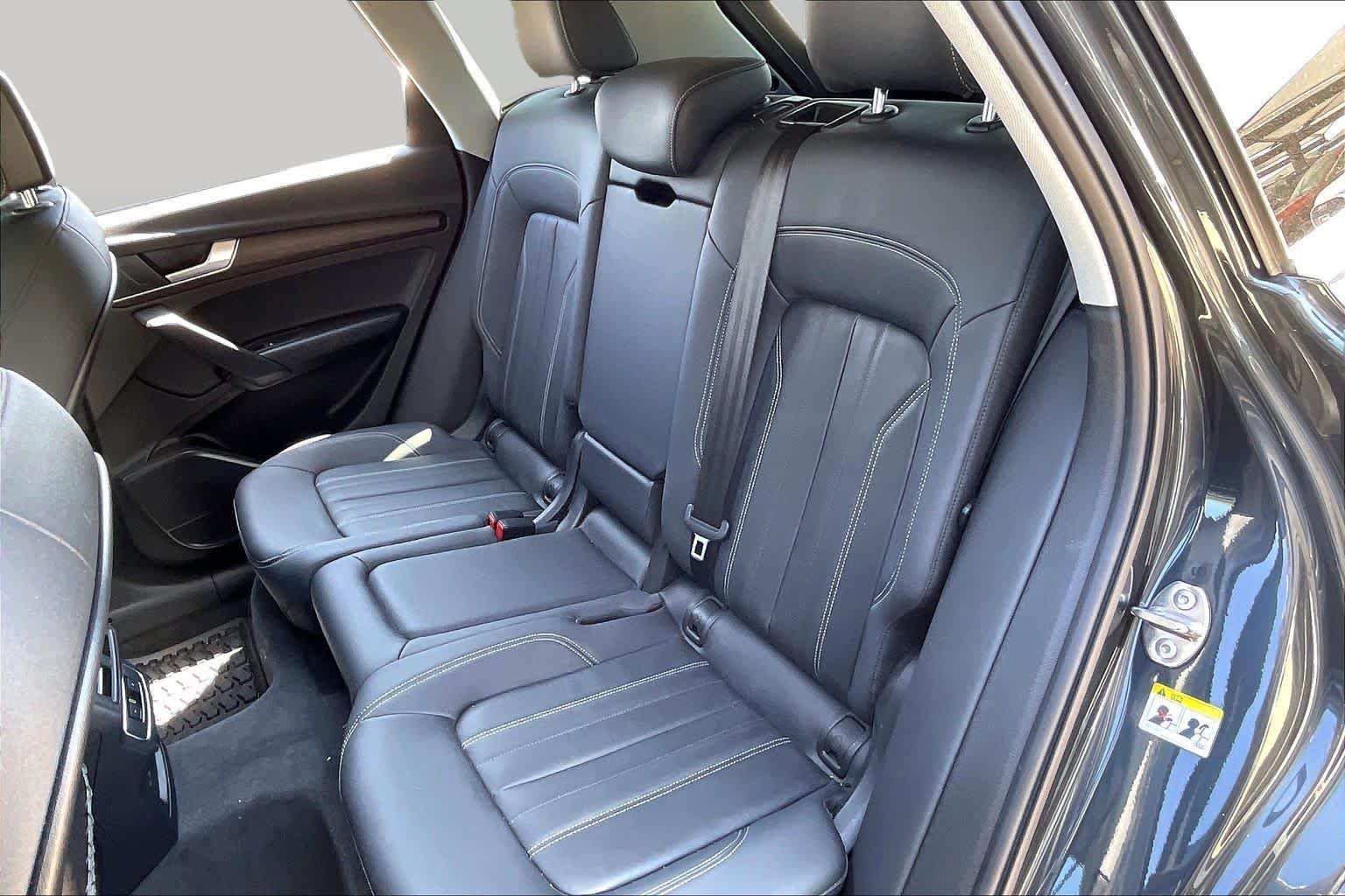 Used 2024 Audi Q5 2.0T Premium w/ Convenience Package AWD/4WD image 20
