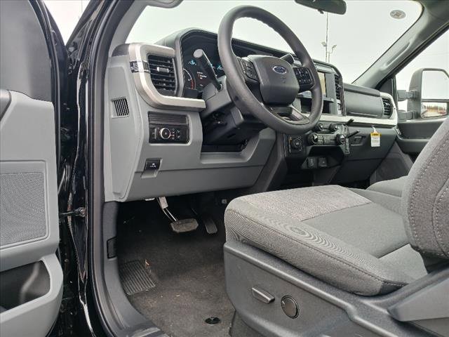 New 2025 Ford F250 XLT w/ F-250 >10K GVWR Package image 12