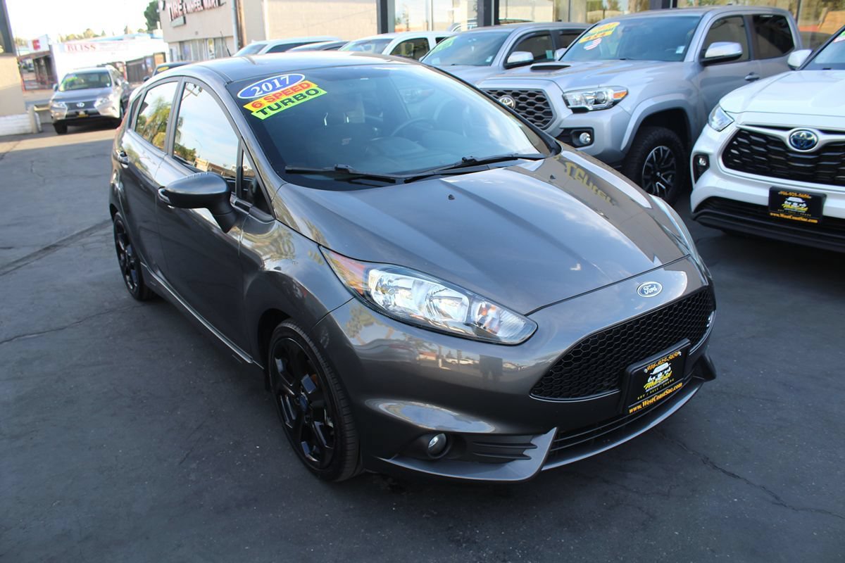 Used 2017 Ford Fiesta ST FWD image 8