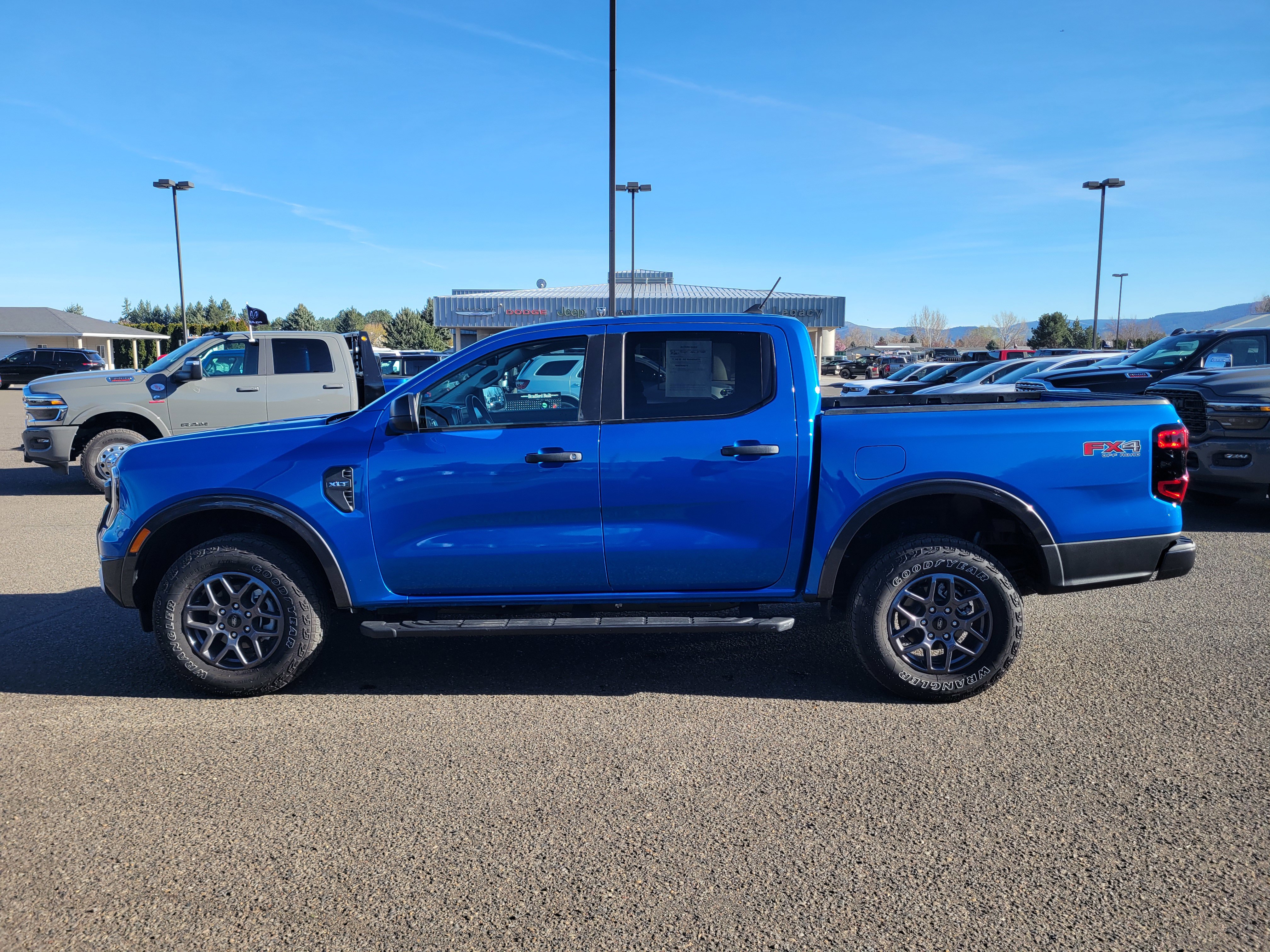 Used 2024 Ford Ranger XLT w/ FX4 Off-Road Package image 12