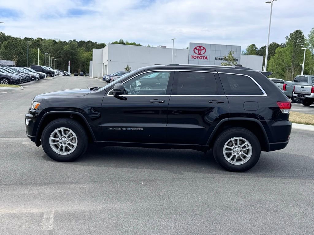 Used 2020 Jeep Grand Cherokee Laredo AWD/4WD image 3