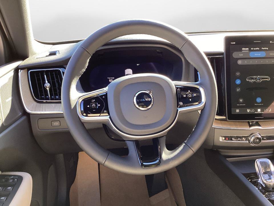 New 2027 Volvo XC60 B5 Plus AWD/4WD image 10