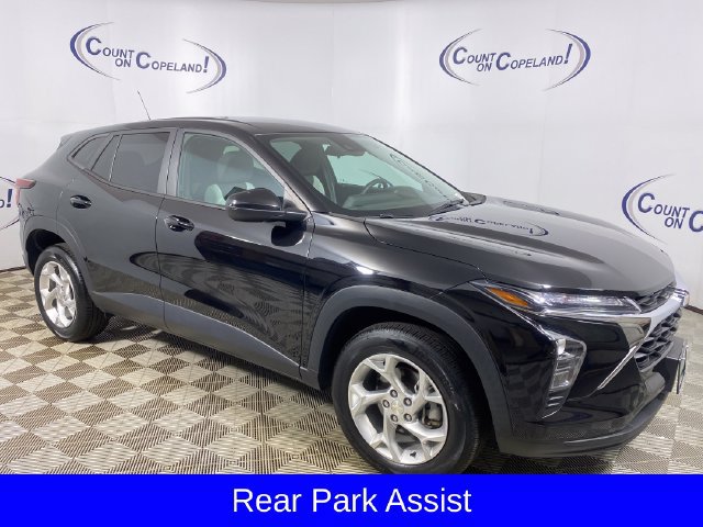 Certified 2024 Chevrolet Trax LS w/ LS Convenience Package FWD image 10