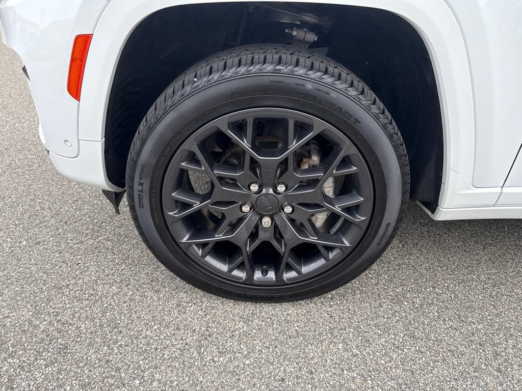 Certified 2024 Jeep Grand Cherokee Summit AWD/4WD image 9