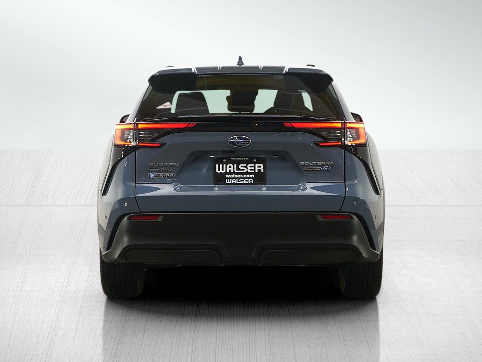 Used 2023 Subaru Solterra Limited image 4