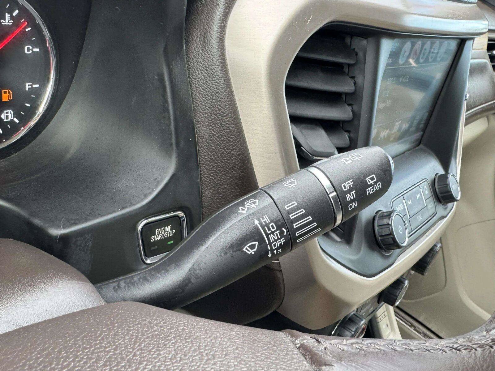 Used 2019 GMC Acadia Denali w/ Technology Package AWD/4WD image 22