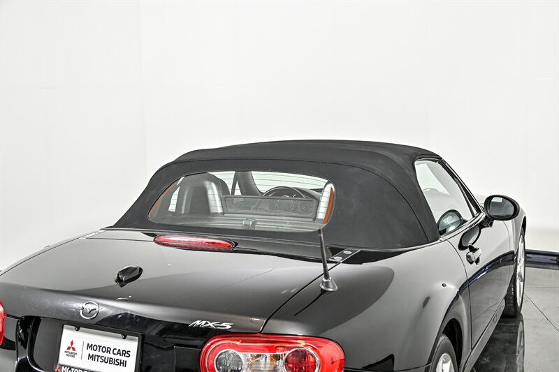 Used 2012 MAZDA MX-5 Miata Grand Touring w/ Premium Pkg RWD image 26