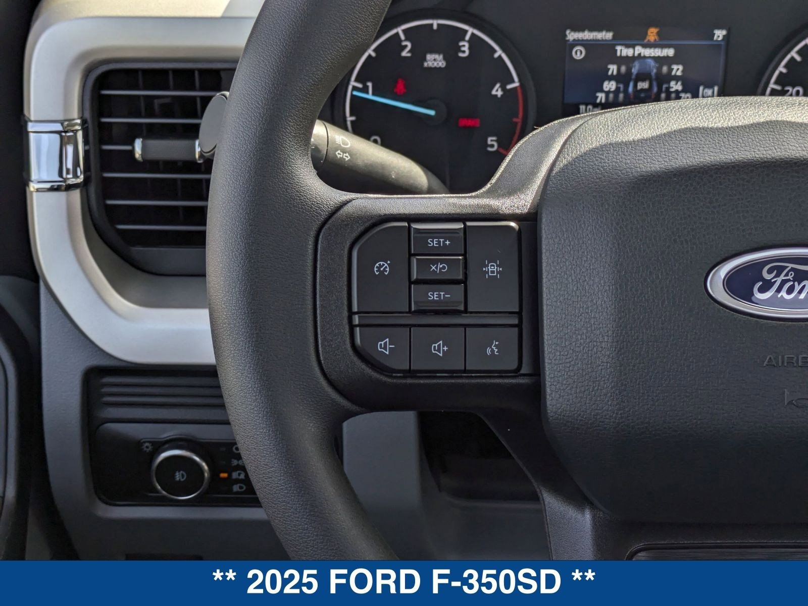 New 2025 Ford F350 XL w/ XL Chrome Package image 18