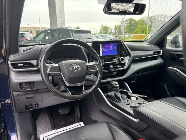 Used 2023 Toyota Highlander XSE AWD/4WD image 28