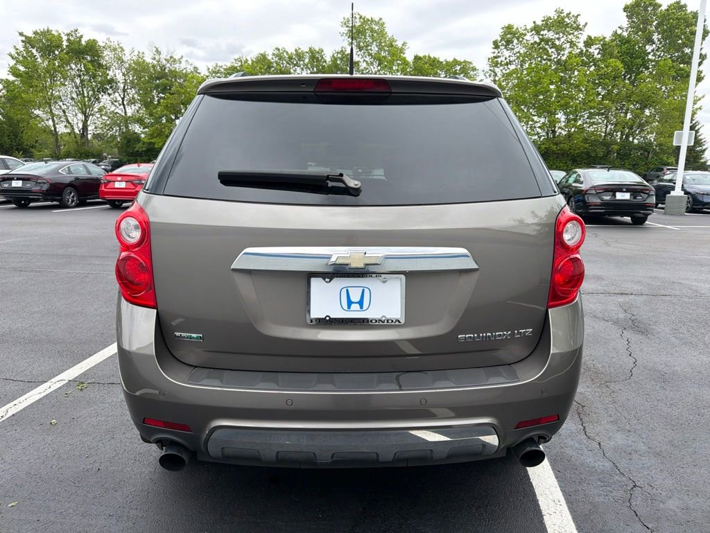 Used 2011 Chevrolet Equinox LTZ FWD image 4