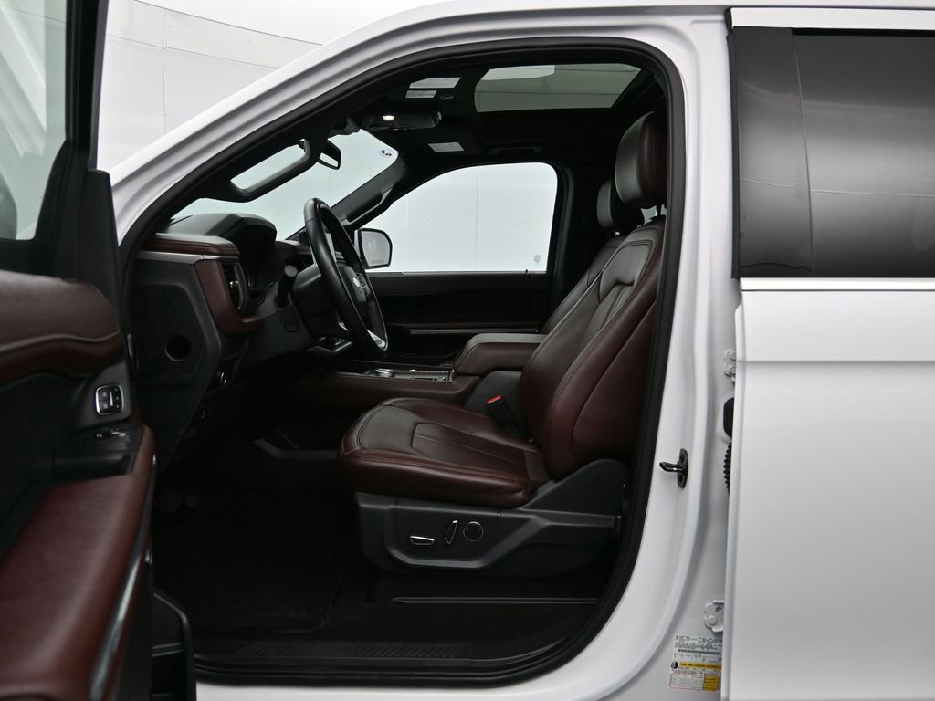 Used 2023 Ford Expedition Max Limited image 23