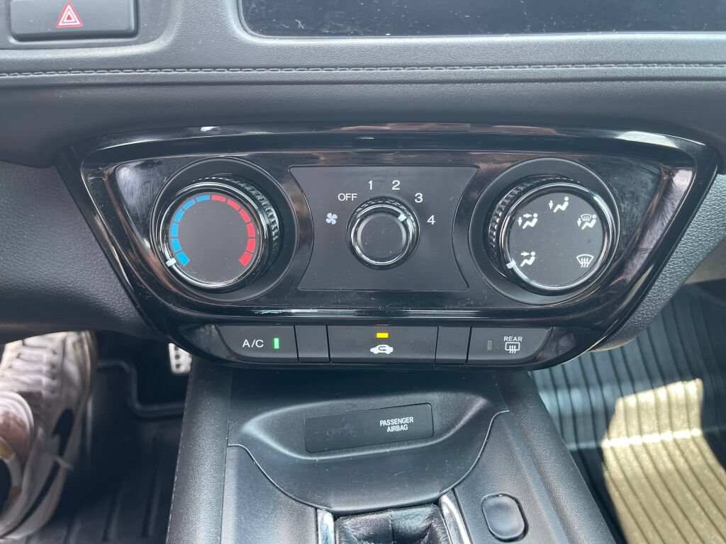 Used 2019 Honda HR-V Sport image 11