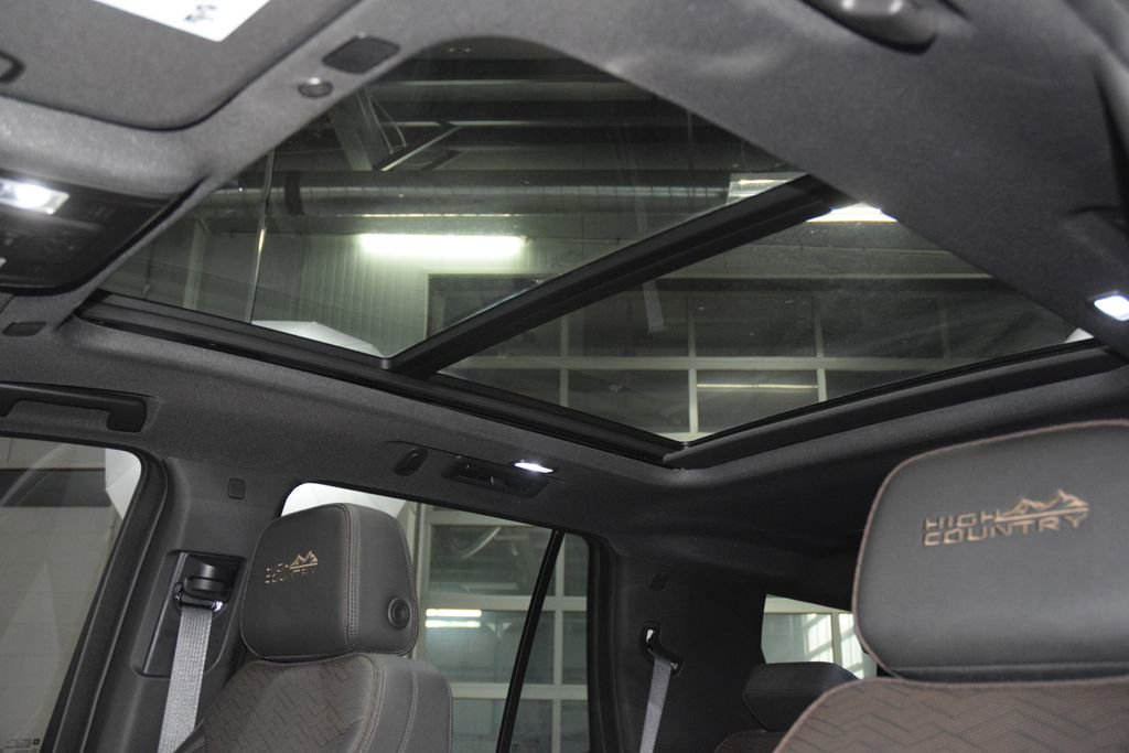 Used 2023 Chevrolet Tahoe High Country AWD/4WD image 50