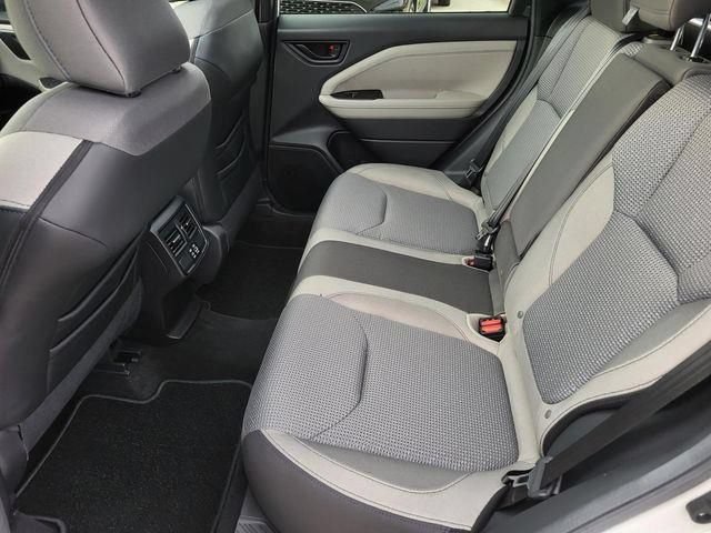 Used 2026 Subaru Forester Premium AWD/4WD image 13