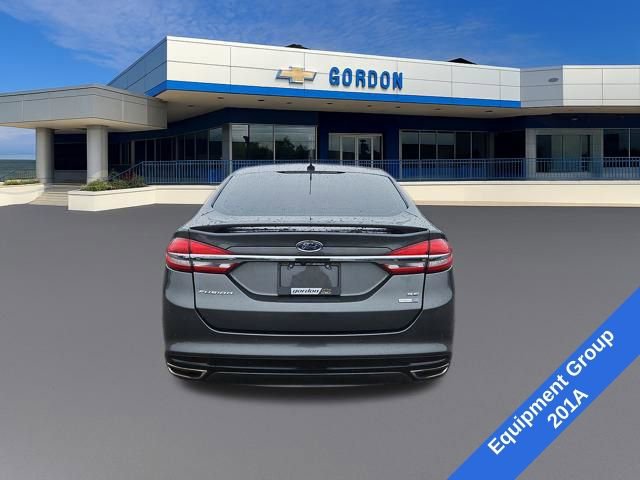 Used 2017 Ford Fusion SE image 4