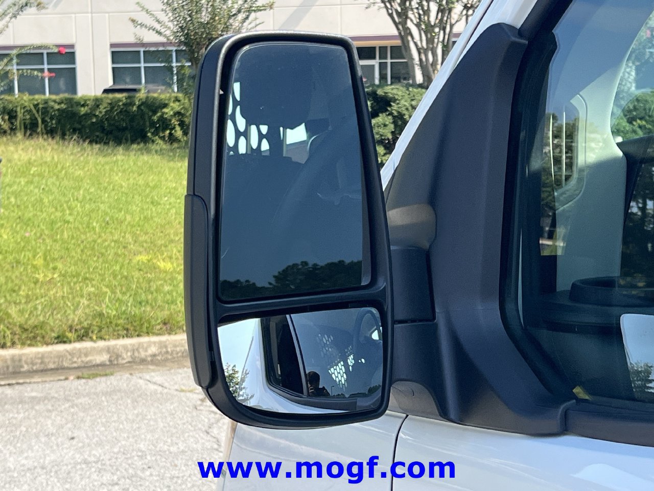 Used 2025 Ford Transit 250 Low Roof w/ Exterior Upgrade Package RWD image 27