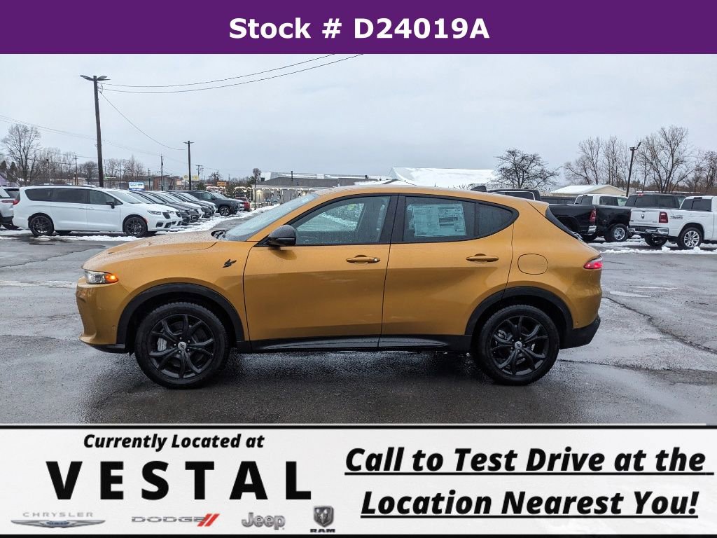 New 2024 Dodge Hornet R/T w/ Tech Pack w/o Parking AWD/4WD image 2