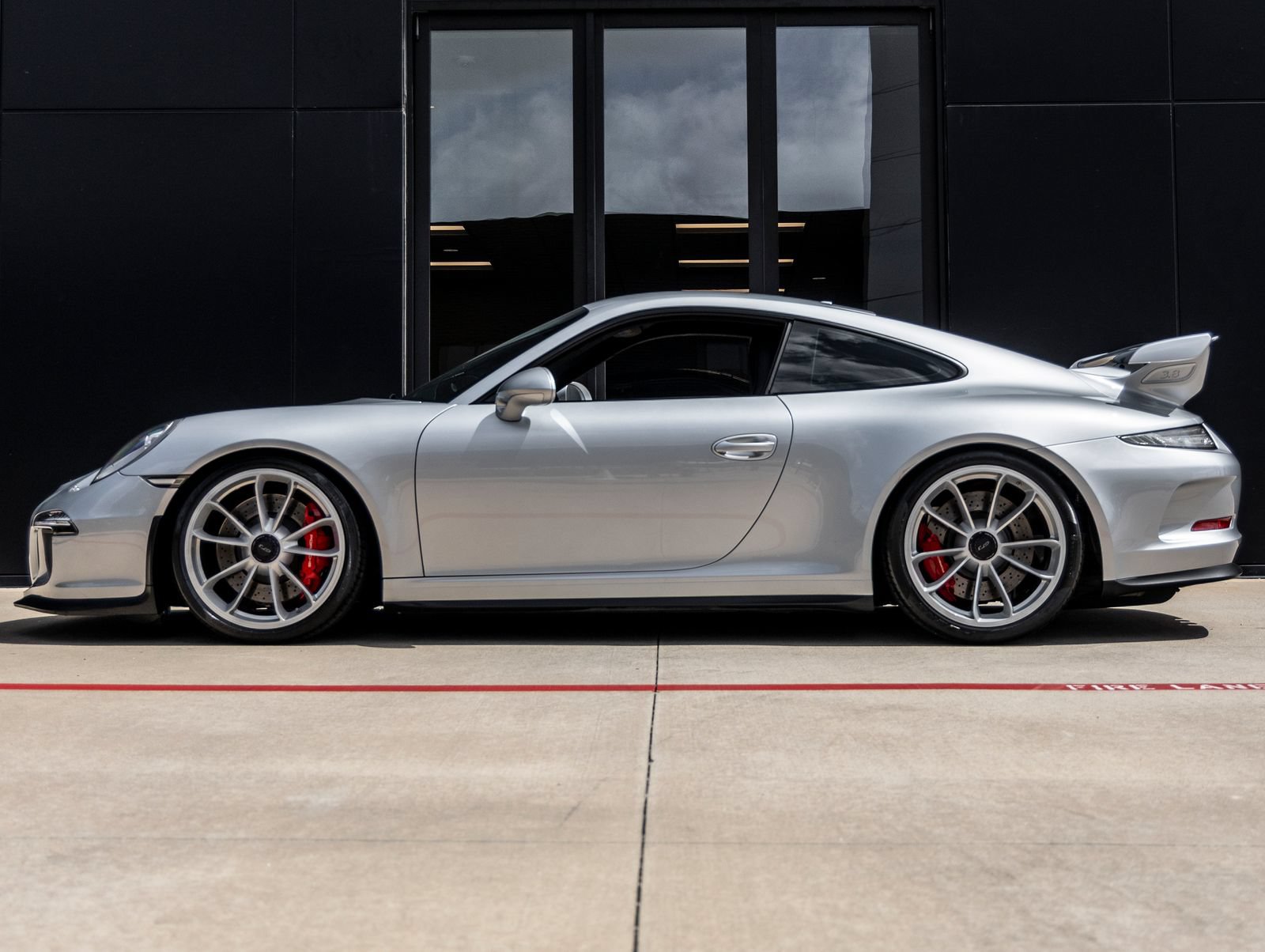 Certified 2016 Porsche 911 GT3 RWD image 2