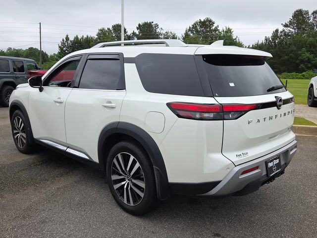 Used 2024 Nissan Pathfinder Platinum AWD/4WD image 10