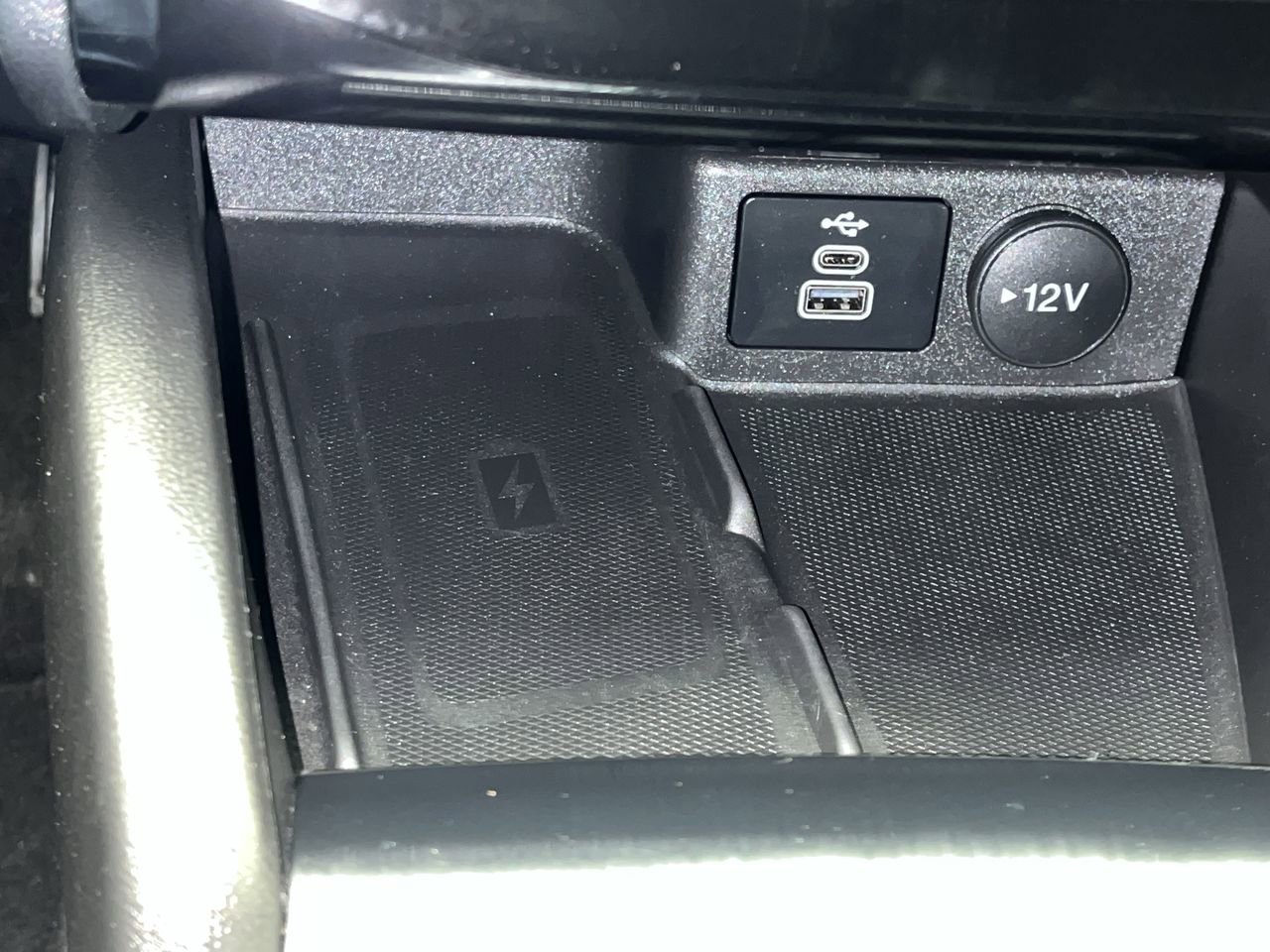 Used 2025 Ford Escape Platinum AWD/4WD image 26