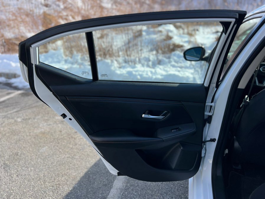 Used 2022 Nissan Sentra SR w/ Midnight Edition image 30