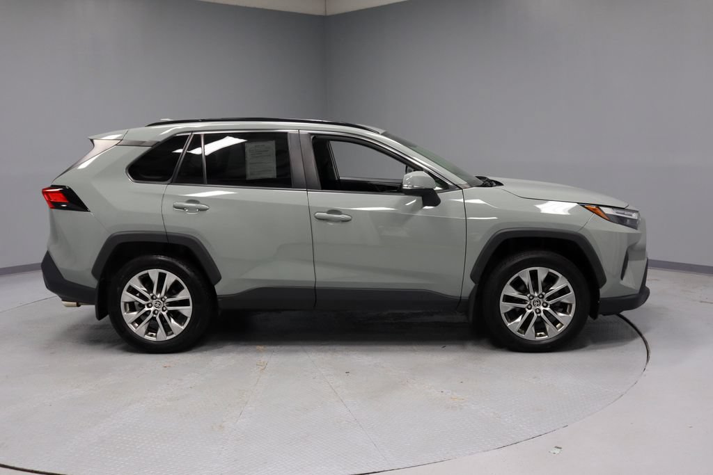 Used 2022 Toyota RAV4 XLE Premium AWD/4WD image 11