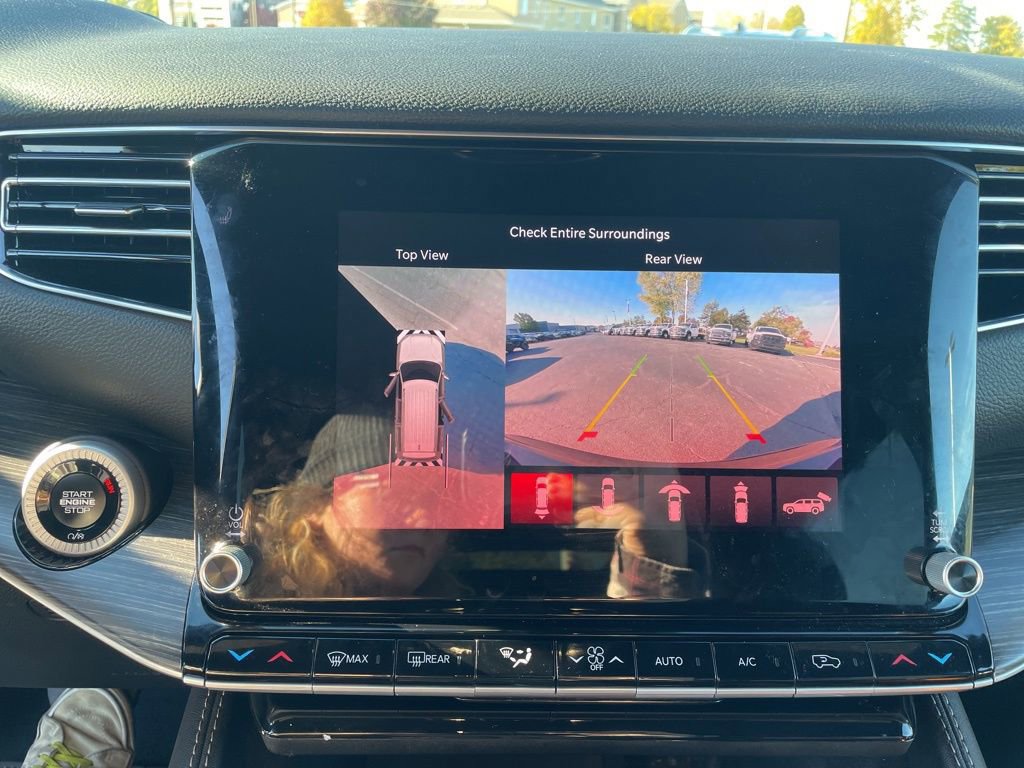 New 2024 Jeep Wagoneer L Series III w/ Premium Group I image 27