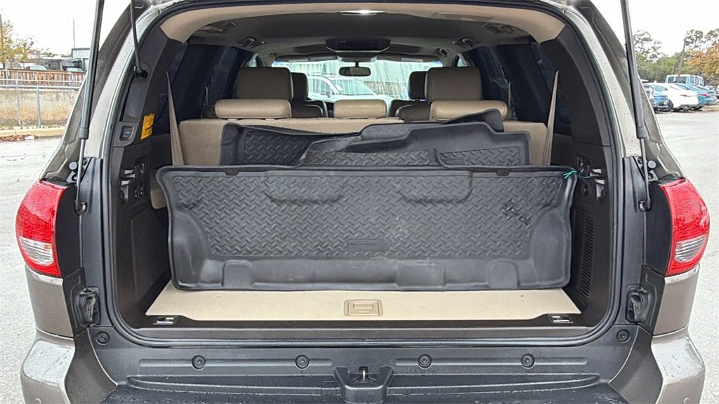 Used 2011 Toyota Sequoia Platinum image 42