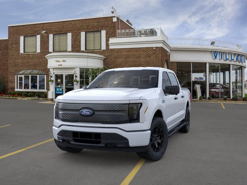 New 2025 Ford F150 Lightning XLT image 2