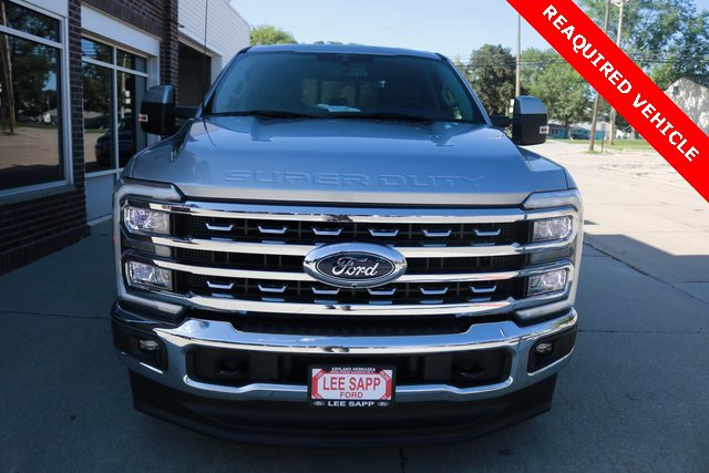 Used 2023 Ford F250 Lariat w/ FX4 Off-Road Package image 4