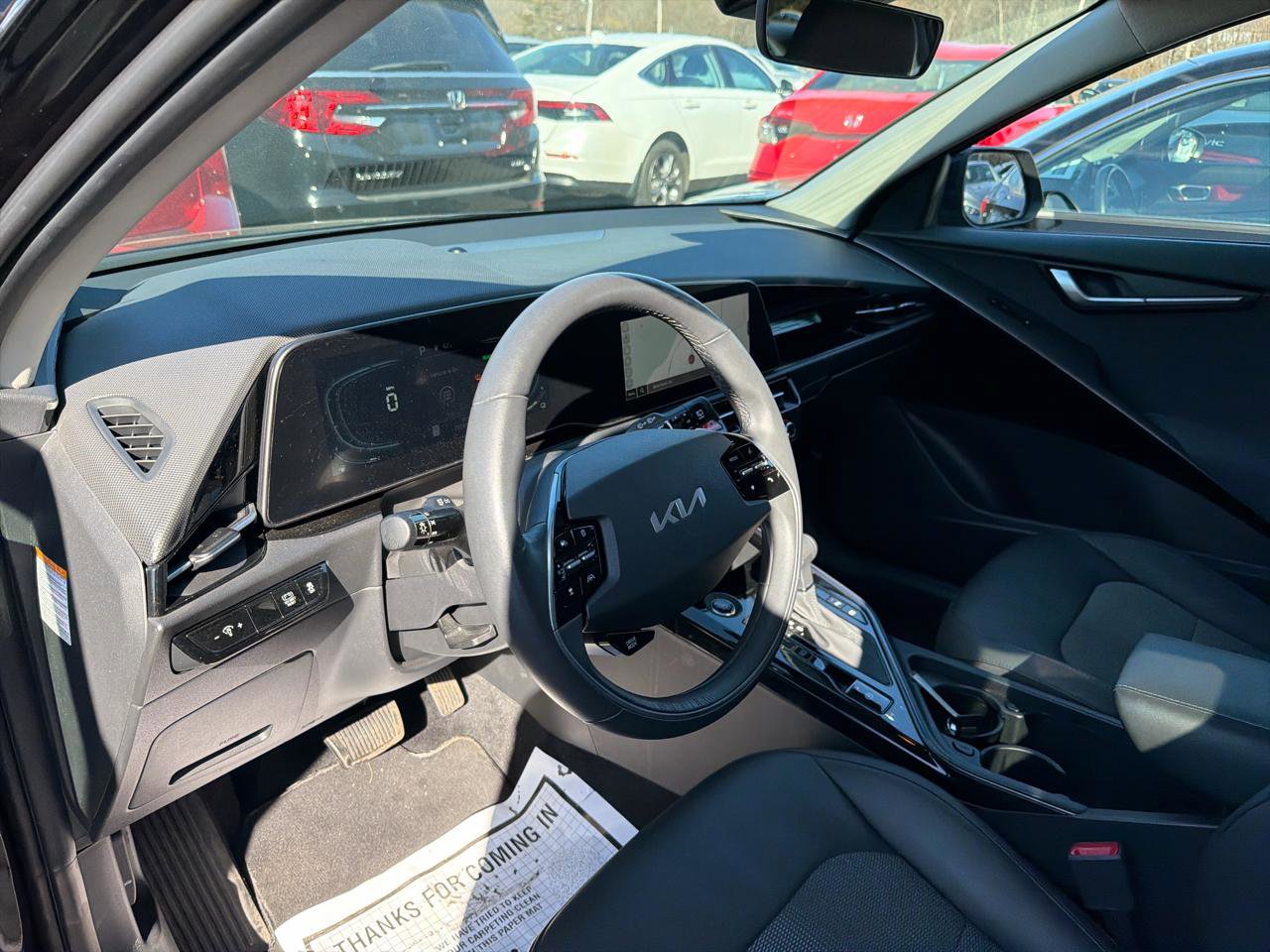 Used 2023 Kia Niro EX FWD image 17