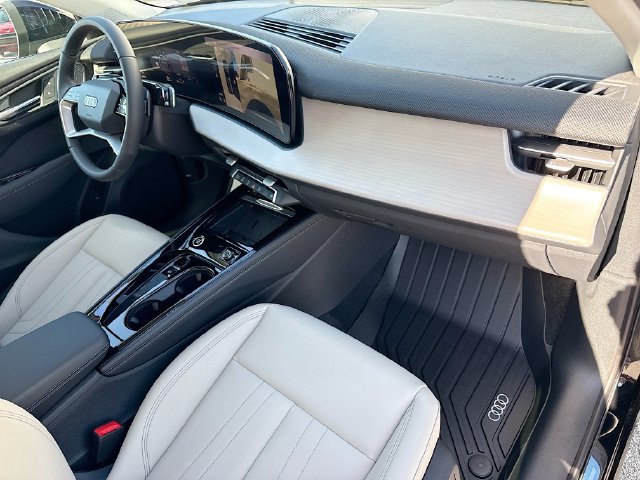 New 2026 Audi Q3 quattro 2.0T AWD/4WD image 13