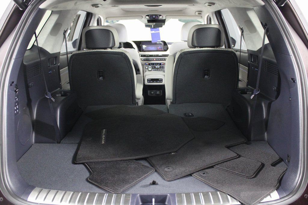 Used 2023 Hyundai Palisade Calligraphy image 13