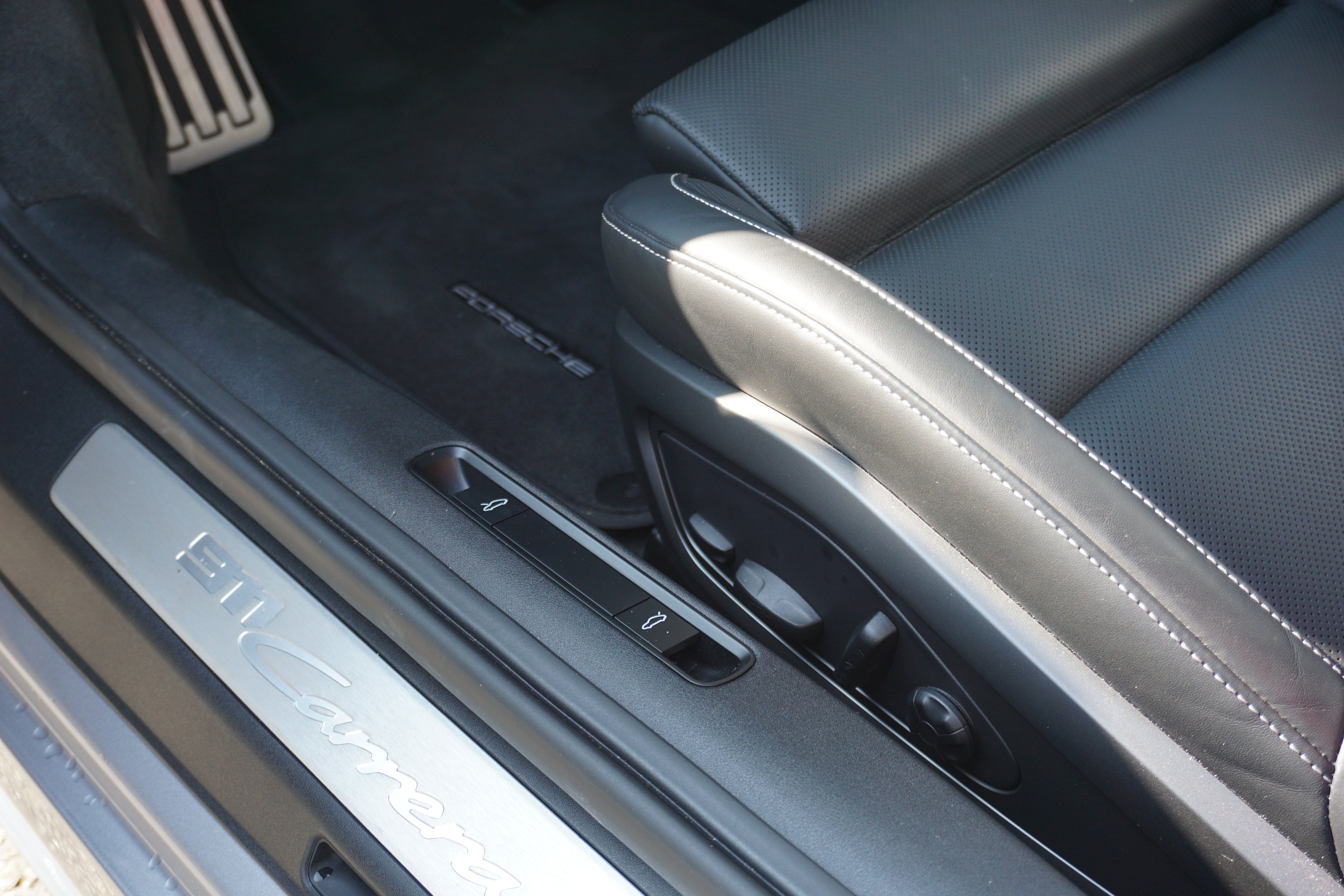 Certified 2022 Porsche 911 Carrera S RWD image 12