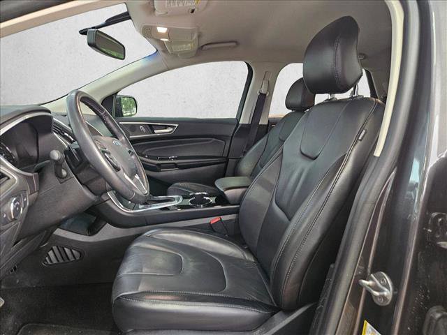 Used 2017 Ford Edge Titanium w/ Technology Package FWD image 14