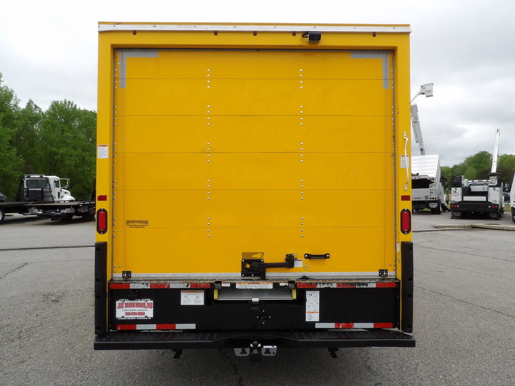 Used 2021 Ford E-350 and Econoline 350 Super Duty RWD image 6