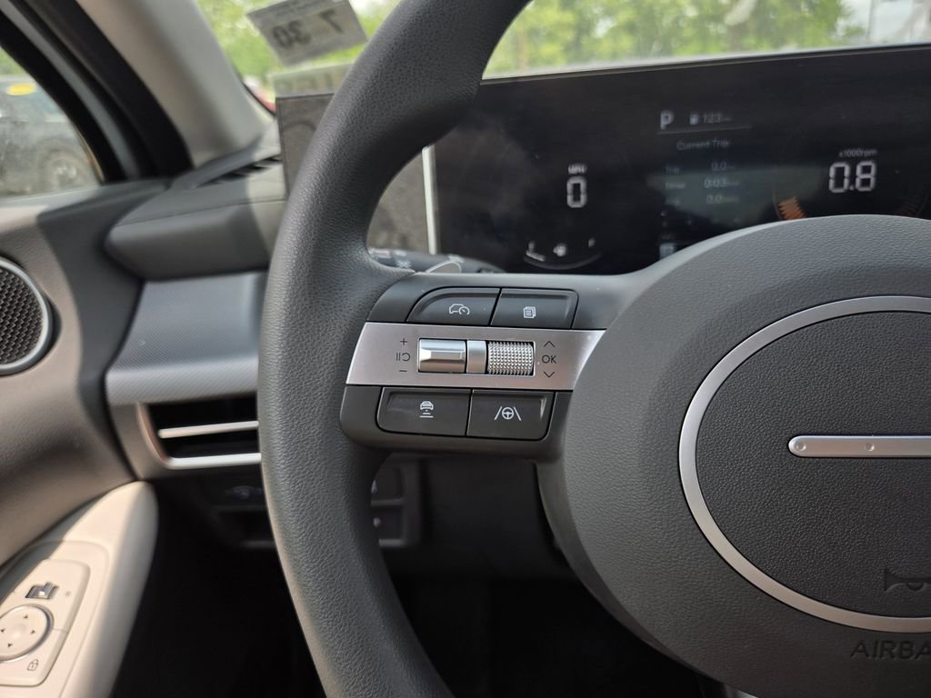 Used 2025 Hyundai Sonata SEL FWD image 24